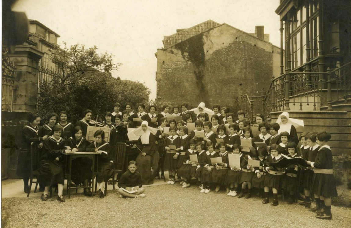 La fotografía escolar (1880-1980). Colección del Muséu del Pueblu d’Asturies